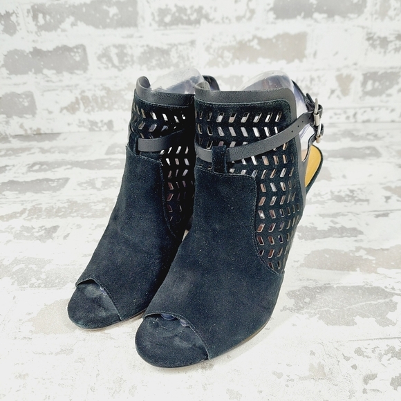 BCBGeneration Black Perforated Suede Block Heel Buckle Up Sandals K941 - Picture 2 of 16